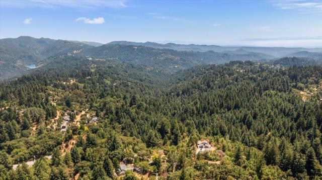 22196 Summit Road, Los Gatos CA: https://media.crmls.org/mediaz/4a342515-2d68-4509-8faa-b1cb5cf8511d.jpg