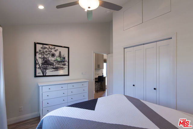 3920 W Clark Avenue, Burbank CA: https://media.crmls.org/mediaz/4a3481a3-a6a0-41bd-9f3d-d3ecc181564e.jpg