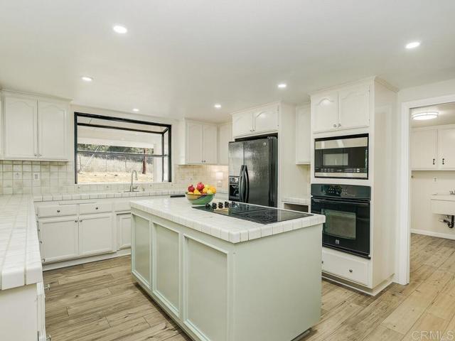 Detail Gallery Image 17 of 65 For 2844 Live Oak Park Rd, Fallbrook,  CA 92028 - 4 Beds | 2/1 Baths