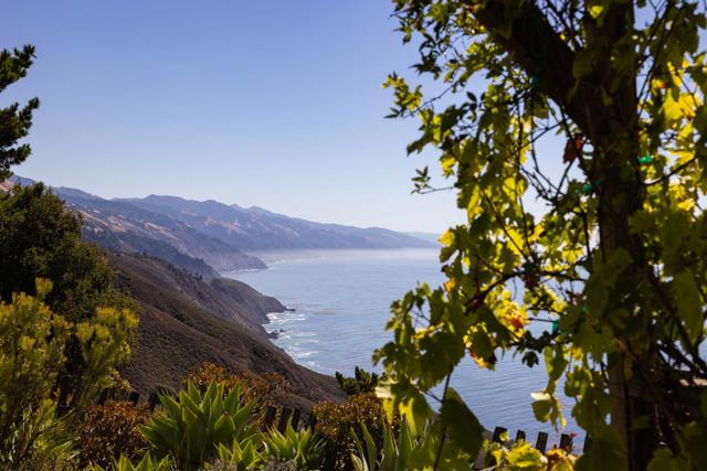 47320 Highway 1, Big Sur CA: https://media.crmls.org/mediaz/4a37b17a-c566-44a6-875d-994324caa3a4.jpg