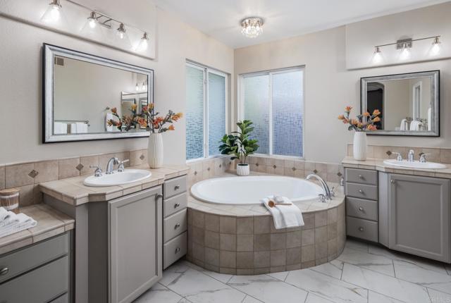 Detail Gallery Image 20 of 43 For 8092 Paseo Arrayan, Carlsbad,  CA 92009 - 5 Beds | 4/1 Baths