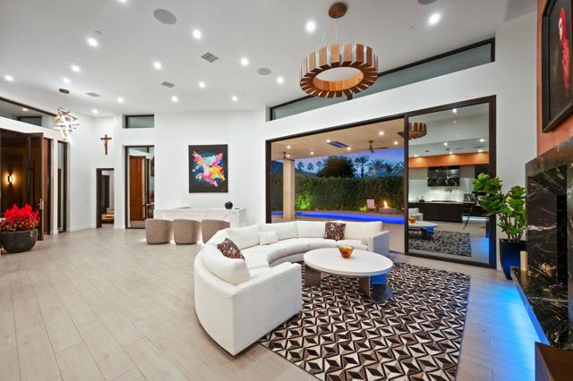 77300 Coyote Creek, Indian Wells CA: https://media.crmls.org/mediaz/4a3a8b84-1194-4a96-ae15-b9b331057fcb.jpg