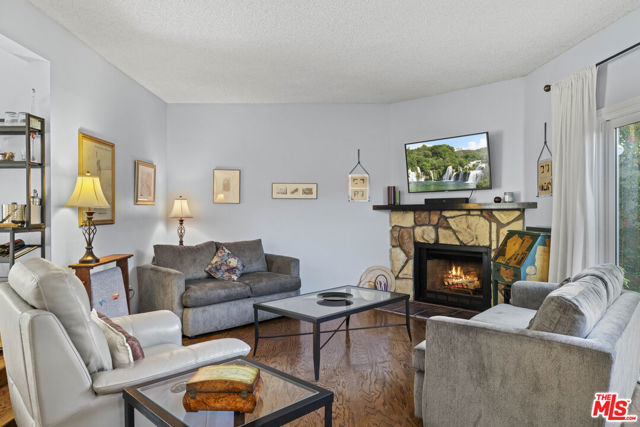 2701 Voorhees Avenue, Redondo Beach, California 90278, 2 Bedrooms Bedrooms, ,2 BathroomsBathrooms,Residential,For Sale,Voorhees,25578941