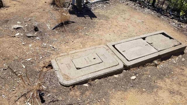 12526 SW BOULDER MT RD, Poway CA: https://media.crmls.org/mediaz/4a3e7154-9507-4fb3-8614-074d0fc0cb98.jpg