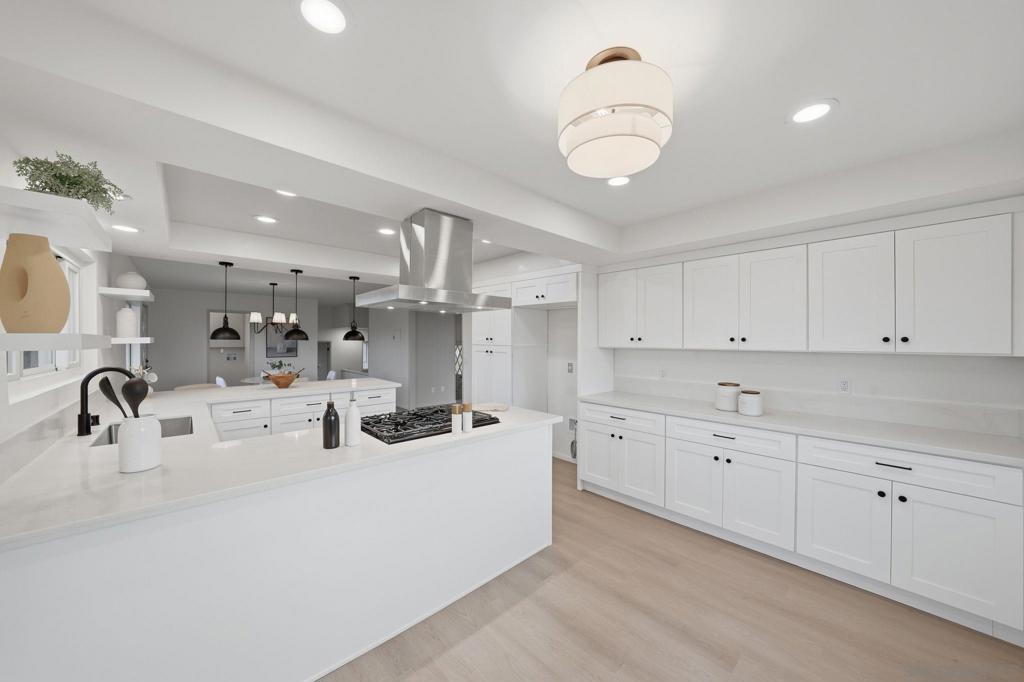 810 Omar Dr - photo 17