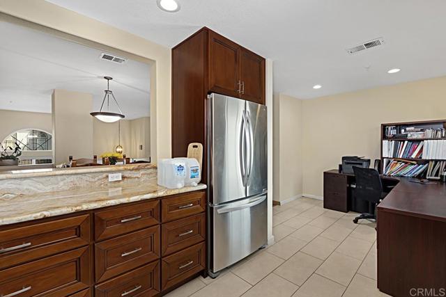 Image 12 of 34 For 10198 Wateridge Circle 157