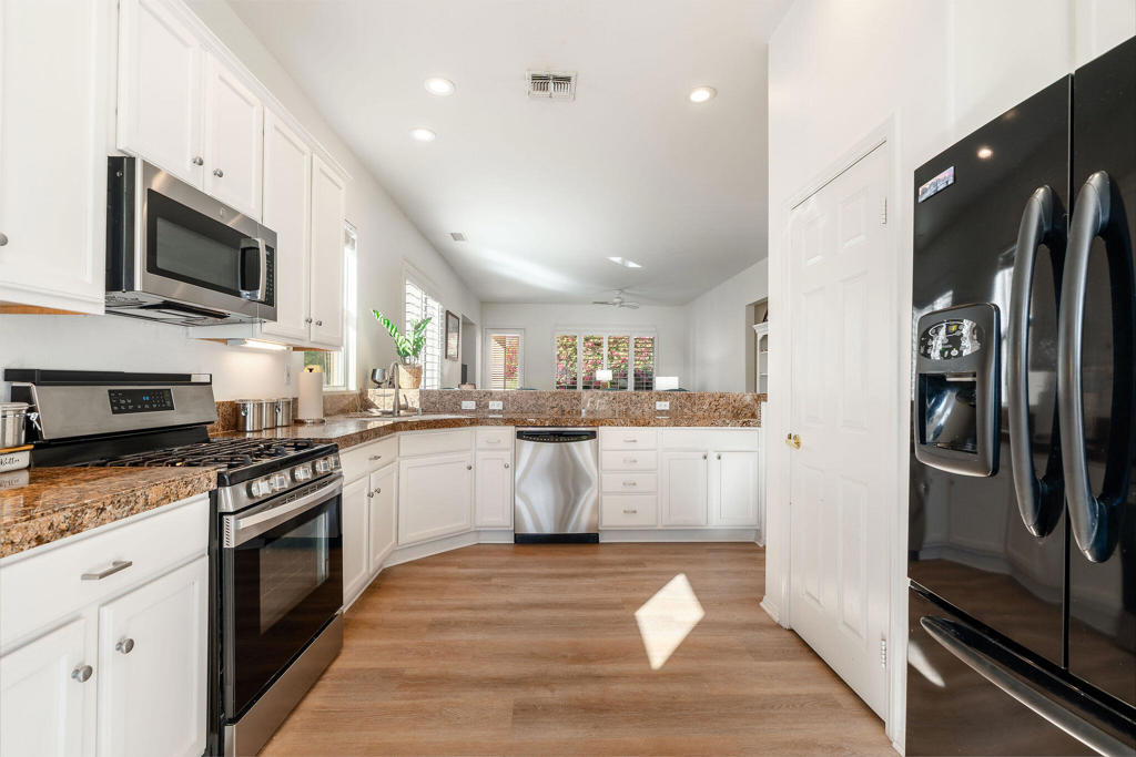 MLS #219137315DA image #14