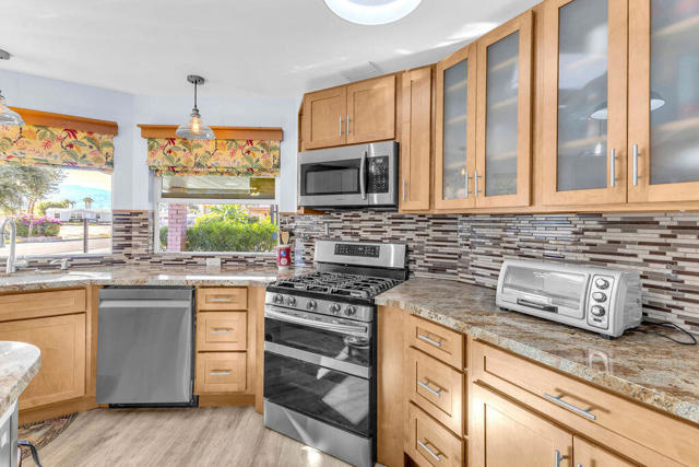 74554 Stage Line Drive, Thousand Palms CA: https://media.crmls.org/mediaz/4a411e99-4fbd-432d-9982-cd079ee0d9a6.jpg