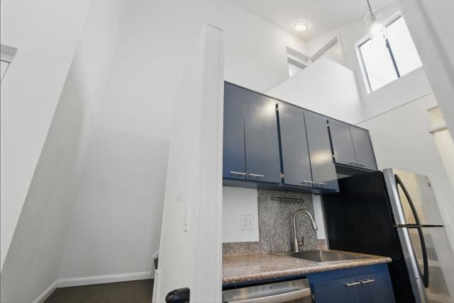 1 Appian Way, South San Francisco CA: https://media.crmls.org/mediaz/4a41ad34-7651-46a7-b913-4a912ca4d285.jpg