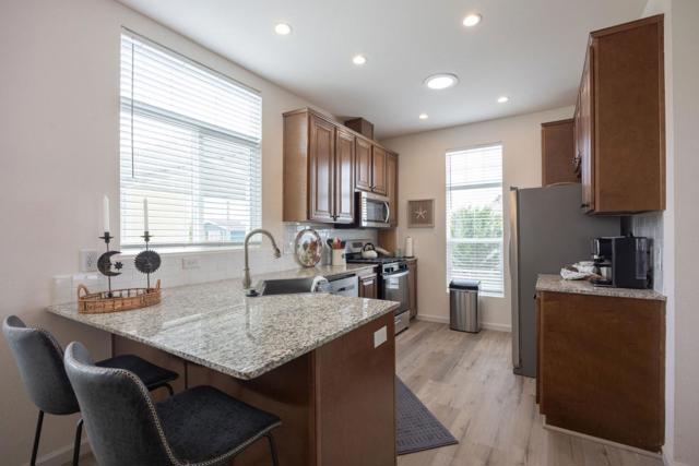 22 Seascape Drive, Half Moon Bay CA: https://media.crmls.org/mediaz/4a41af52-4cfa-4dbf-b2f6-b03871ef1076.jpg