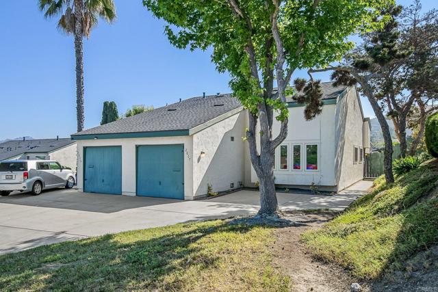 2017 Crofton Street, Spring Valley CA: https://media.crmls.org/mediaz/4a421d10-3821-40a3-a6a1-1db2032916b6.jpg