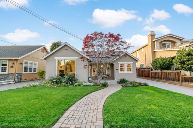 847 Willow Glen Way, San Jose CA: https://media.crmls.org/mediaz/4a4241b2-c3a7-49bd-bcc9-e173118fdd93.jpg
