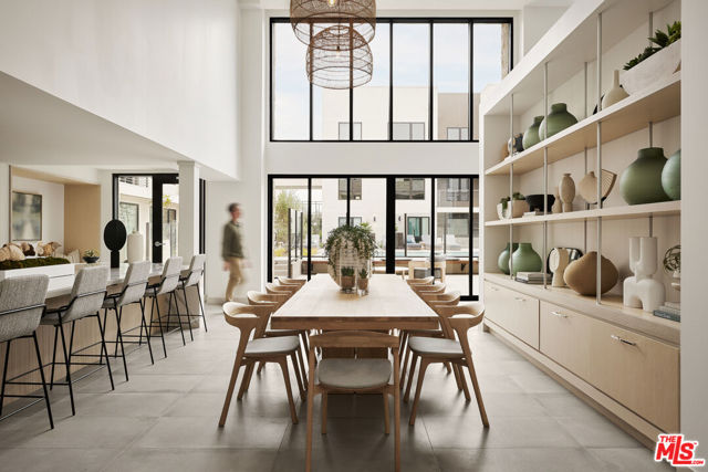 299 E Thousand Oaks Boulevard, Thousand Oaks CA: https://media.crmls.org/mediaz/4a4314fa-cf88-4ab7-a9d2-cf2dbd9ed576.jpg
