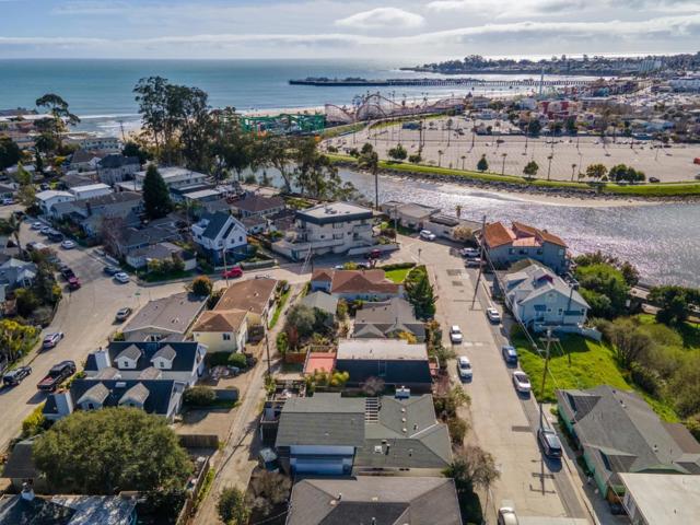 218 Buena Vista Avenue, Santa Cruz CA: https://media.crmls.org/mediaz/4a43356f-22b7-4ecd-a207-caa14167d879.jpg