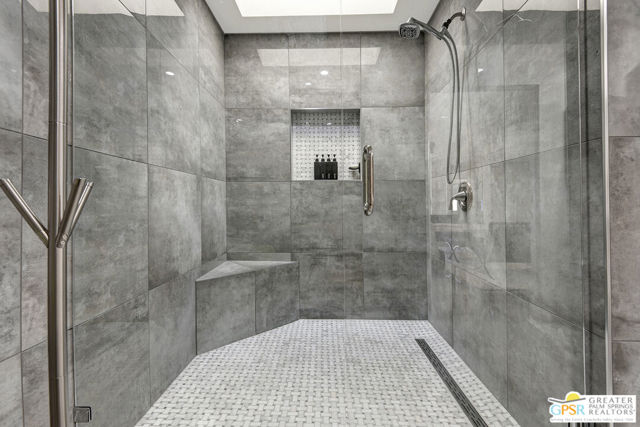 186 S Kavenish Drive, Rancho Mirage, CA 92270
