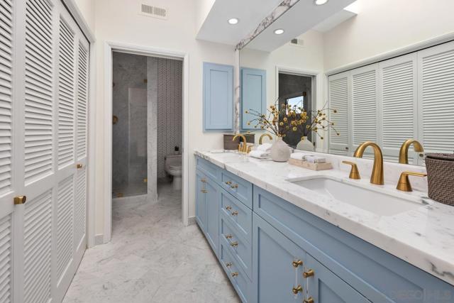 7505 Pepita Way, La Jolla CA: https://media.crmls.org/mediaz/4a4378a8-4c74-4215-becb-11c458619aa6.jpg