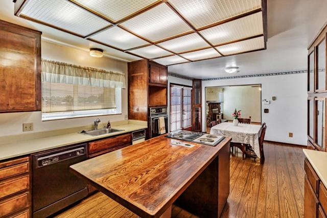 13560 Santa Teresa Boulevard, San Martin CA: https://media.crmls.org/mediaz/4a43afd2-96de-4580-ac32-494160cec240.jpg