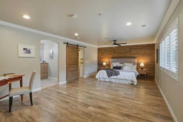 109 Scenic Dr, El Cajon CA: https://media.crmls.org/mediaz/4a463dfc-9faf-47b3-acac-59fd5c4043c3.jpg