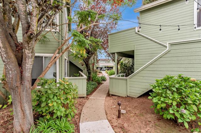 1733 Eastbrook Court, Santa Cruz CA: https://media.crmls.org/mediaz/4a4714d9-3e91-423f-9f76-e052efda5b1d.jpg