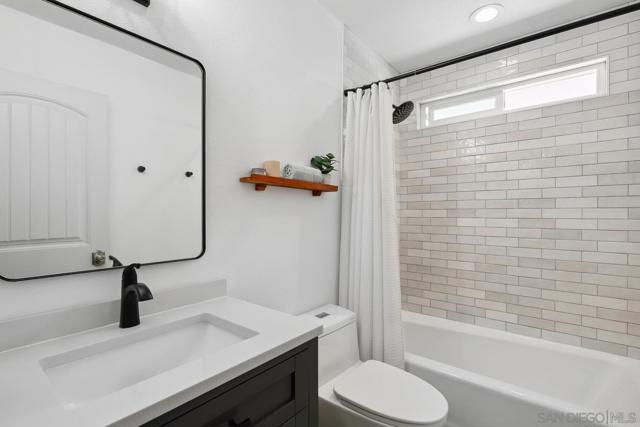 1683 Mustang Way, Oceanside CA: https://media.crmls.org/mediaz/4a47a454-3be1-4569-a464-c8c3c35ad6f1.jpg