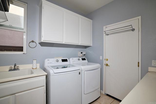 29720 Gracilior Drive, Escondido CA: https://media.crmls.org/mediaz/4a47b105-1e27-45a1-86b5-cc7091c567d9.jpg