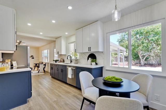 10211 E Estates Drive, Cupertino CA: https://media.crmls.org/mediaz/4a480d61-2dcd-446e-a43b-1a09b917ee80.jpg