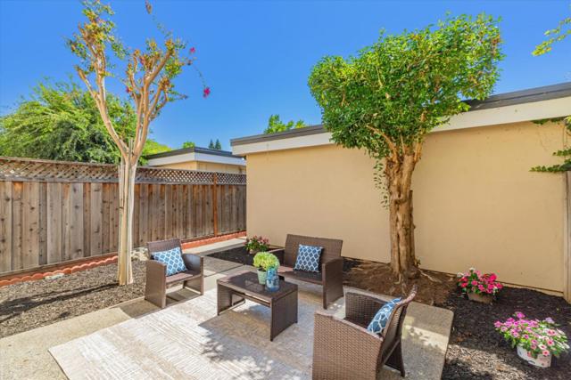 7082 Indian Wells Court, San Jose CA: https://media.crmls.org/mediaz/4a482aee-aad9-4569-8258-6dc8f68cf9d3.jpg