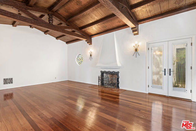 931 S Ogden Drive, Los Angeles CA: https://media.crmls.org/mediaz/4a482ba0-6d9b-4af6-84e5-f18264d0a454.jpg