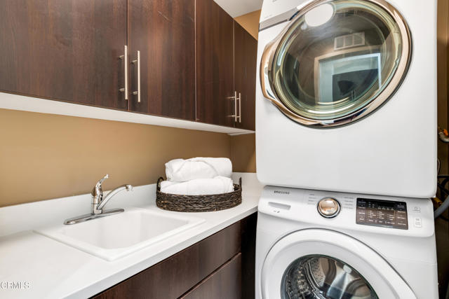 Detail Gallery Image 12 of 17 For 2504 N via Artis, Los Angeles,  CA 90039 - 3 Beds | 2/1 Baths