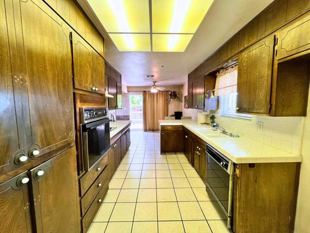 3025 Monticello Dr, Stockton CA: https://media.crmls.org/mediaz/4a497b23-ab7b-40db-a1d2-451e118e7a90.jpg