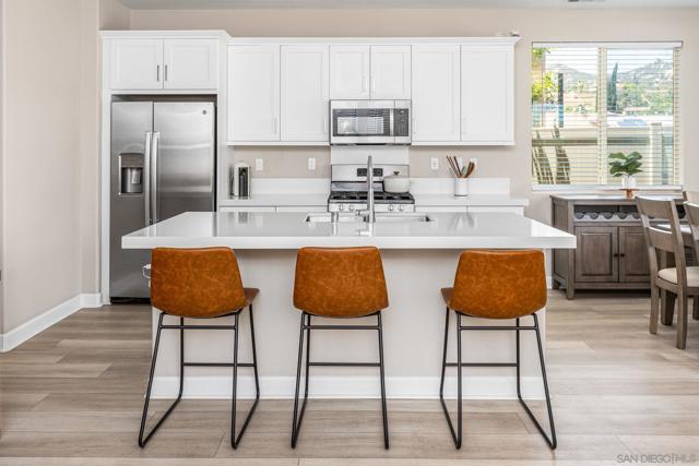 1682 Carol Lee Lane, Escondido CA: https://media.crmls.org/mediaz/4a4a7fbe-3ae1-4899-83a6-953dc1cfdc8a.jpg