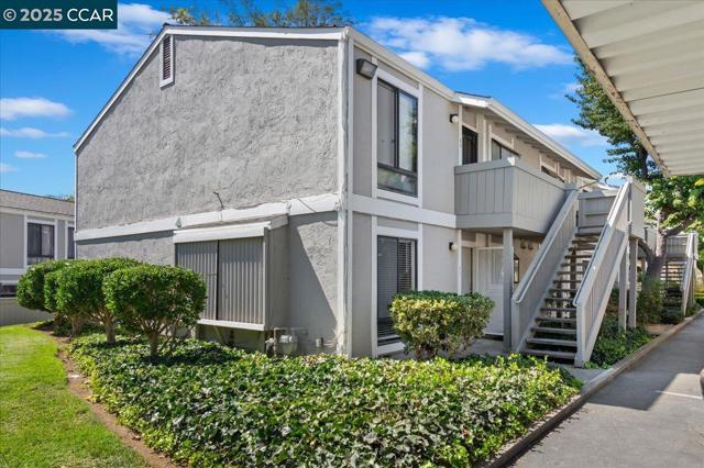 900 Southampton Rd, Benicia CA: https://media.crmls.org/mediaz/4a4aea6b-27c5-48c4-b267-962f8ce89fd2.jpg
