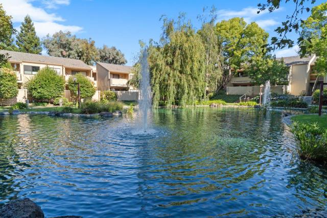 948 Kiely Boulevard, Santa Clara CA: https://media.crmls.org/mediaz/4a4b7836-7af6-4b8a-afc6-15af77747da6.jpg