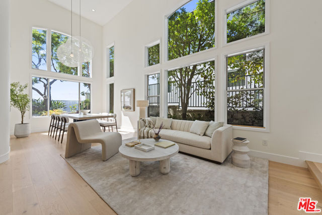 16724 Calle Arbolada, Pacific Palisades CA: https://media.crmls.org/mediaz/4a4b99b3-f52b-4e82-a9da-fa0d10479001.jpg