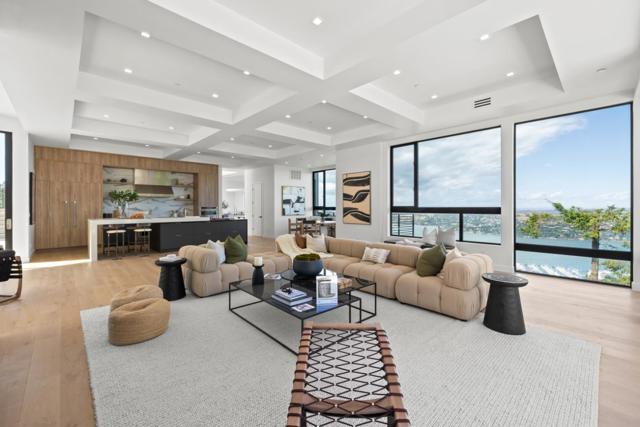 3 Wolfback Ridge Road, Sausalito CA: https://media.crmls.org/mediaz/4a4c7db3-d99d-4c09-a3f3-9638a1d1775f.jpg