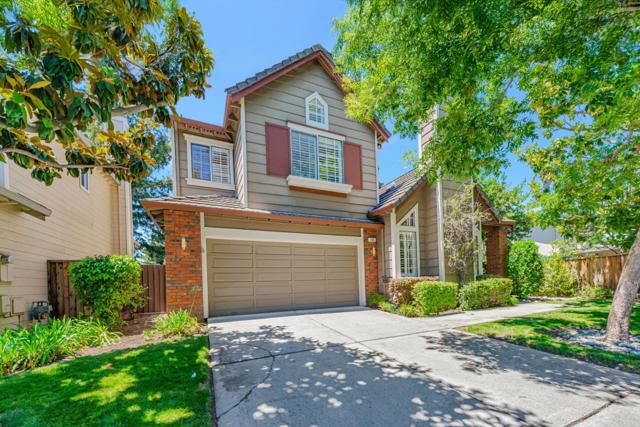 100 Danbury Lane, Redwood City CA: https://media.crmls.org/mediaz/4a4ceb46-dc21-4f2f-a9a3-59bd86554f85.jpg