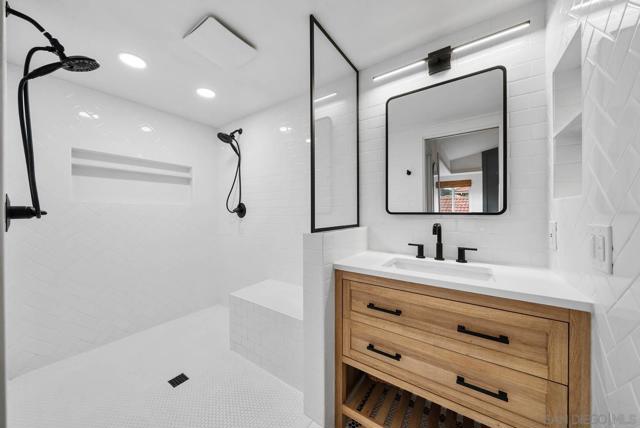 11764 66 Avenida Marcella, El Cajon CA: https://media.crmls.org/mediaz/4a4d3f01-e07c-42f2-8402-e1f3881a4872.jpg