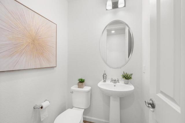 1387 Ores Way, Gilroy CA: https://media.crmls.org/mediaz/4a4e28c7-fbb1-490d-a7ae-3a7885872eee.jpg