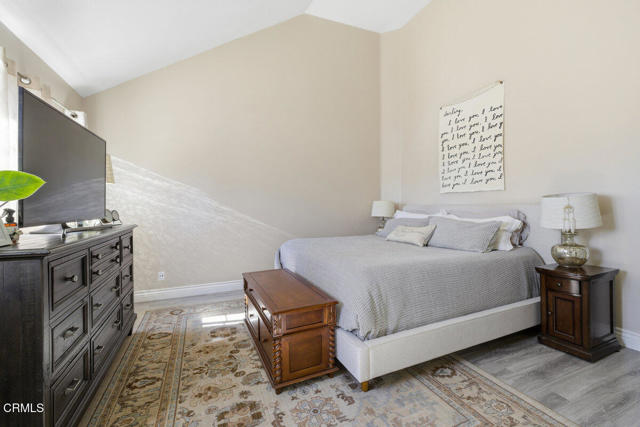 9813 Sweetwater Lane, Ventura CA: https://media.crmls.org/mediaz/4a4f6f64-4a8d-470f-a405-ee0dd73d39b6.jpg