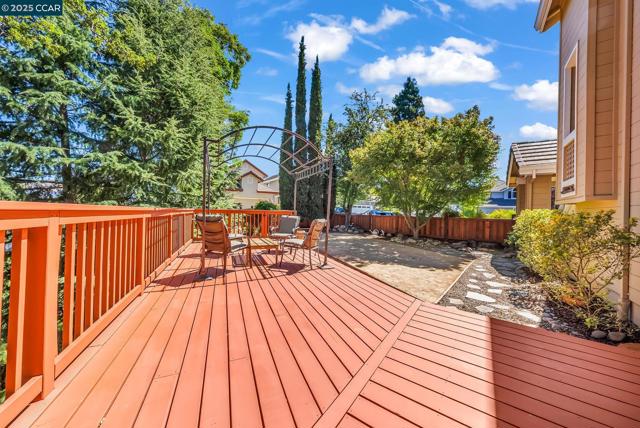 1618 Brush Creek Place, Danville CA: https://media.crmls.org/mediaz/4a4fe2d8-cca4-420c-bc42-970c814af566.jpg