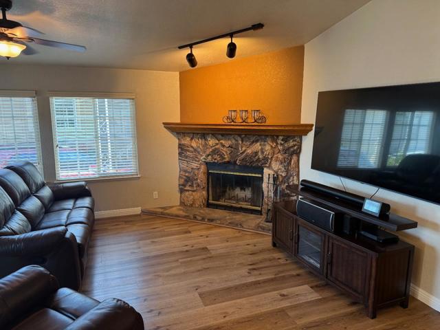 500 W 10th Street, Gilroy CA: https://media.crmls.org/mediaz/4a4fff17-76e2-43aa-82c1-5c2fecc47430.jpg