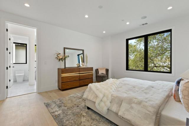 18061 Saratoga Los Gatos Road, Monte Sereno CA: https://media.crmls.org/mediaz/4a508335-3430-4687-bed6-479659e816cf.jpg