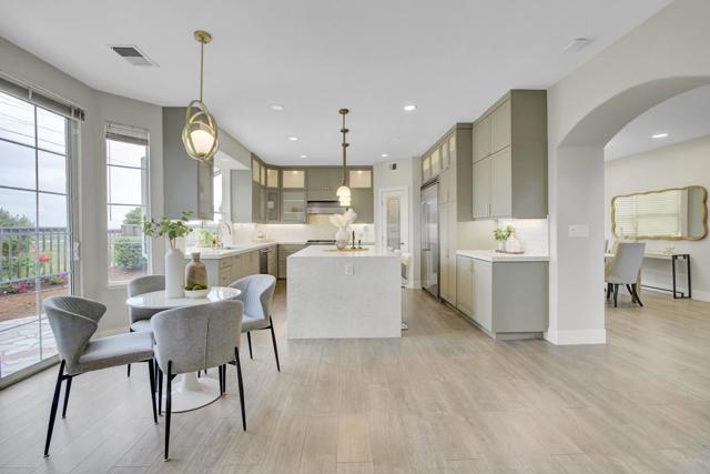998 Governors Bay Drive, Redwood City CA: https://media.crmls.org/mediaz/4a51235a-0de7-4827-83dd-2828f45dff89.jpg