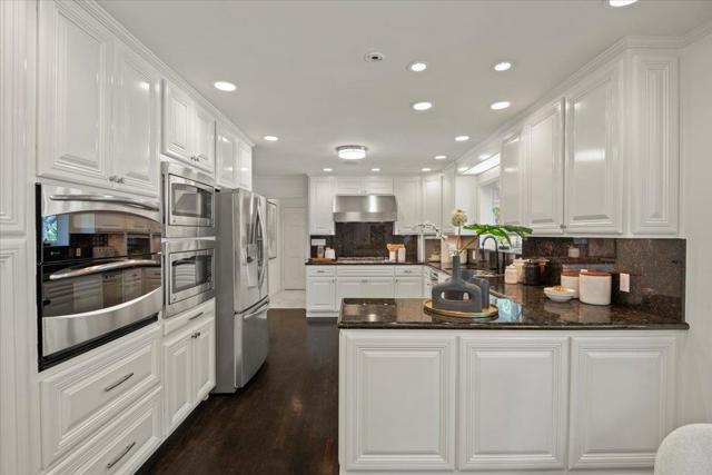 14228 Amherst Court, Los Altos Hills CA: https://media.crmls.org/mediaz/4a516911-5a81-4fb4-9466-92cf0d41c6bb.jpg