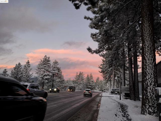 864 San Francisco Ave, South Lake Tahoe CA: https://media.crmls.org/mediaz/4a51cfe0-25a5-4d40-a6fb-c4efc7bc50b0.jpg