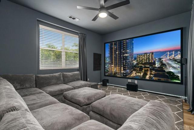 Detail Gallery Image 28 of 39 For 1345 Santa Diana Rd #2,  Chula Vista,  CA 91913 - 4 Beds | 3/1 Baths