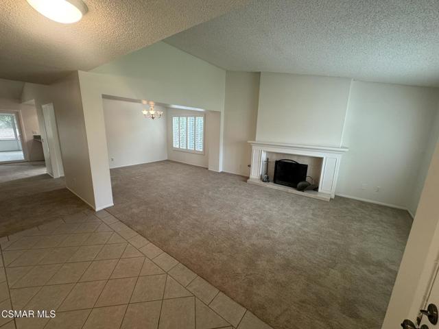 6439 Hazel Circle, Simi Valley CA: https://media.crmls.org/mediaz/4a526b09-3218-4a2e-af92-97d68cbc8c5d.jpg