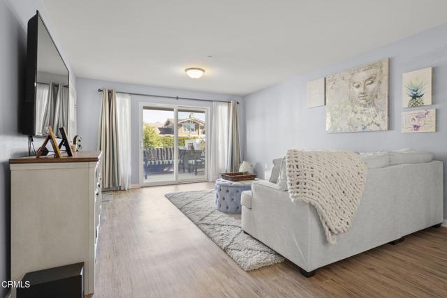 Detail Gallery Image 8 of 32 For 996 Los Angeles Ave #102,  Ventura,  CA 93004 - 3 Beds | 2 Baths