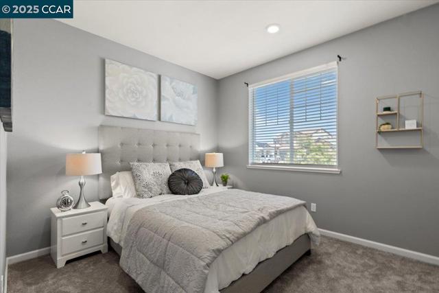405 Avanti Way, Oakley CA: https://media.crmls.org/mediaz/4a53c0dd-8992-43b0-9b14-d00b441750aa.jpg