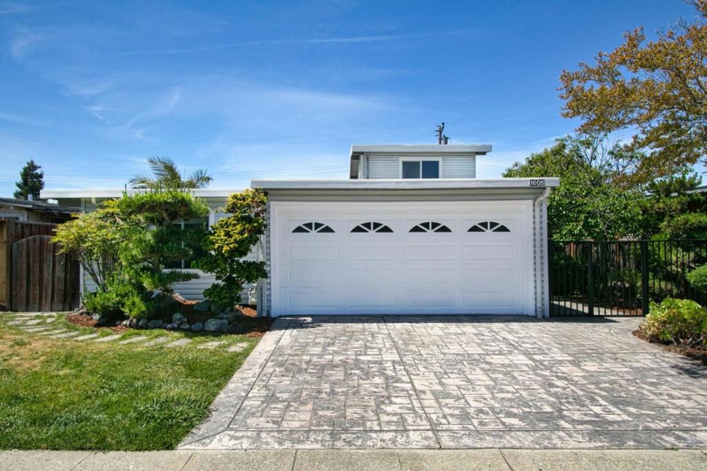 1605 Roberta Drive